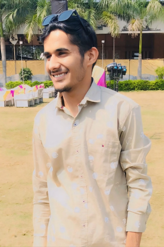 Student img
